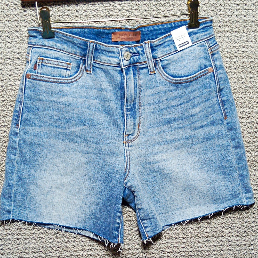 #F15-Judy Blue Women's High Rise Light Wash Denim Cut Off Shorts L 30W 5" Inseam